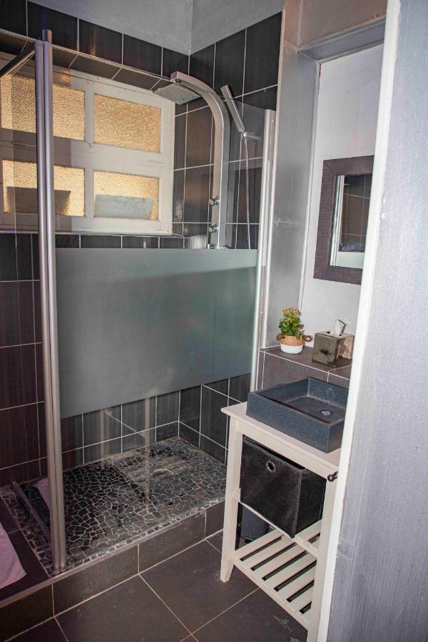 Les Suites De La Domaine Chateau De Fretoy Morlet Exteriör bild